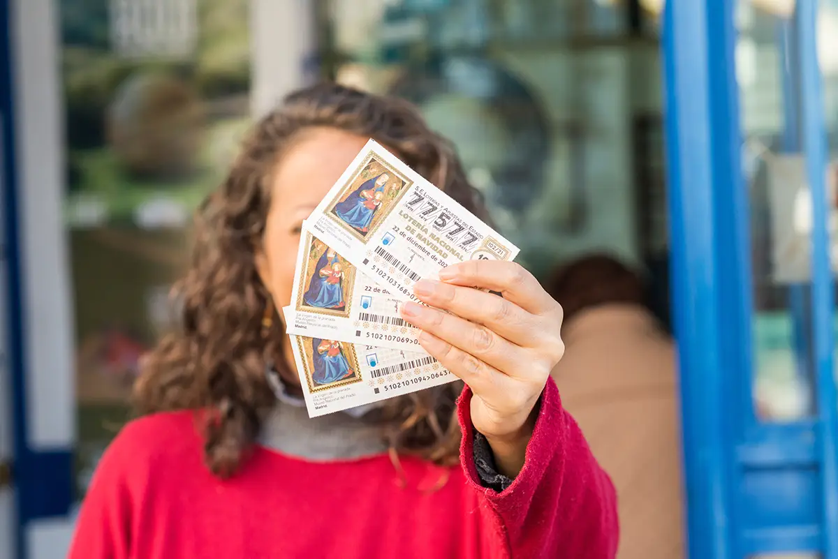 ¿Se puede cobrar un décimo dañado de Lotería de Navidad?